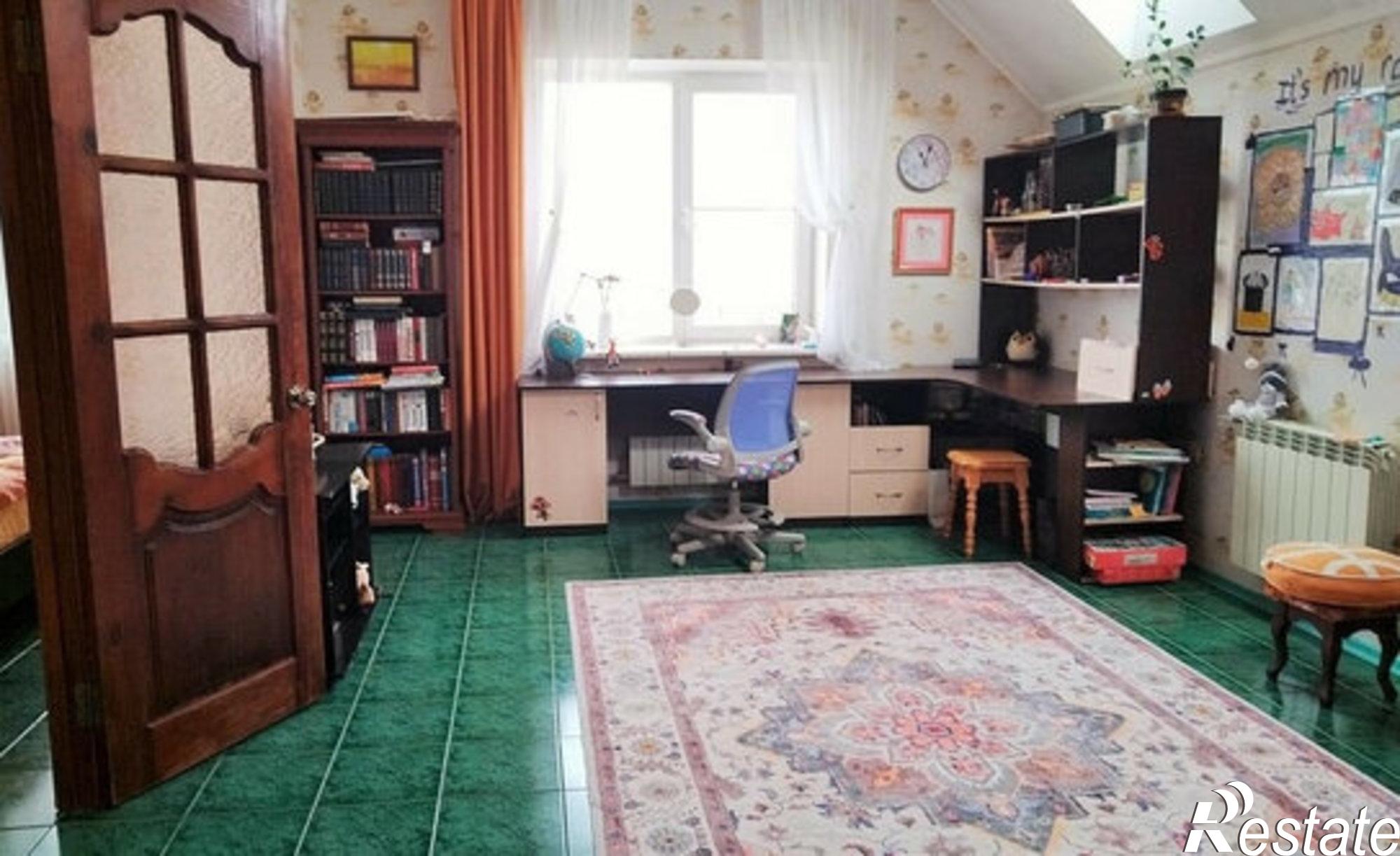 Купить квартиру за 11 500 000 рублей на ул Черняховского, 29