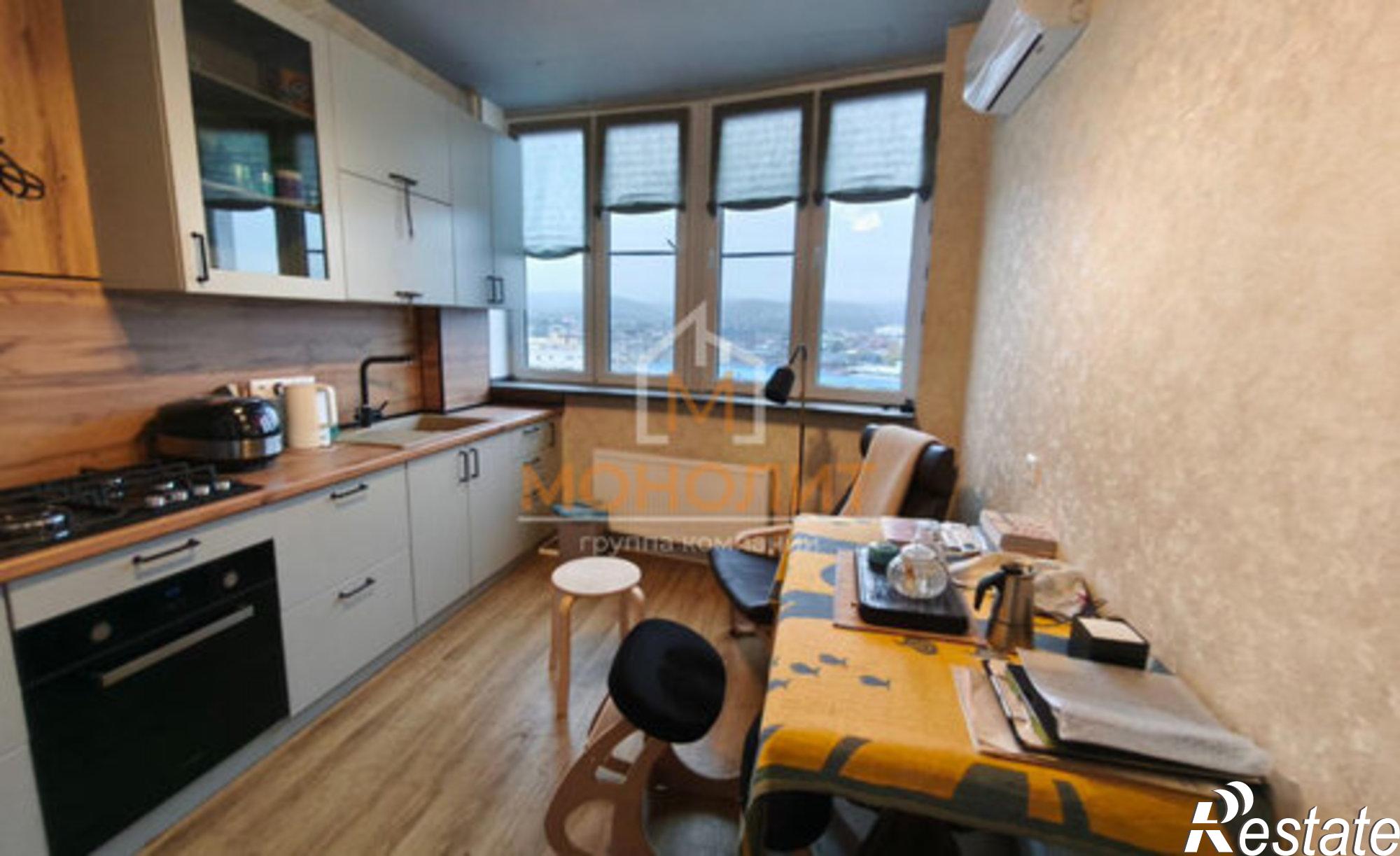 Купить квартиру за 10 000 000 рублей на Объездная улица, 18 к2