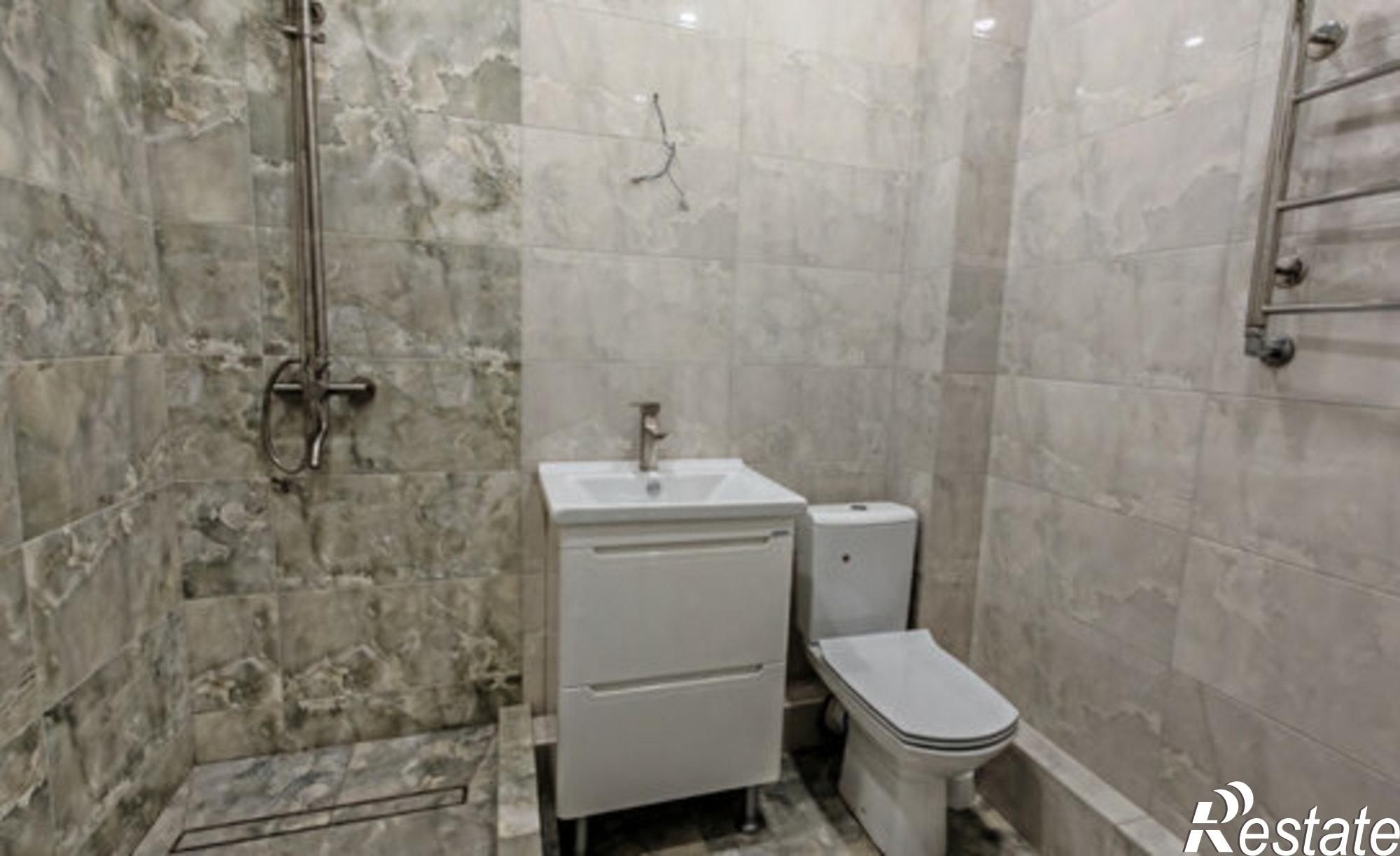 Купить квартиру за 4 900 000 рублей на Хадыженский пер, 14