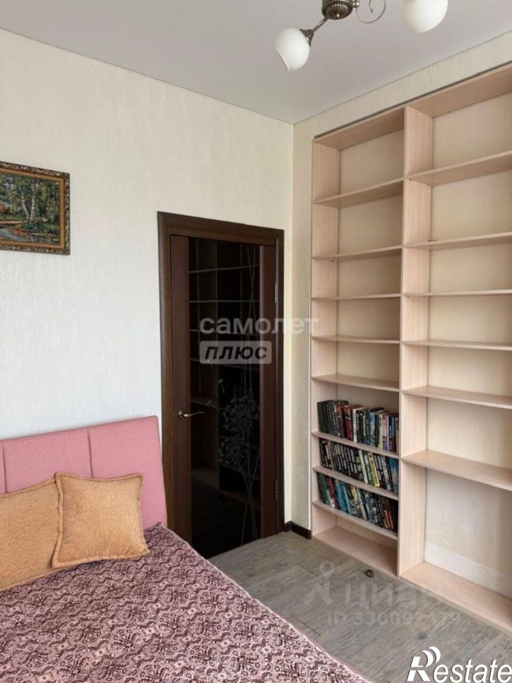 2-комн квартира ул 8 Марта, 19,  д. 19